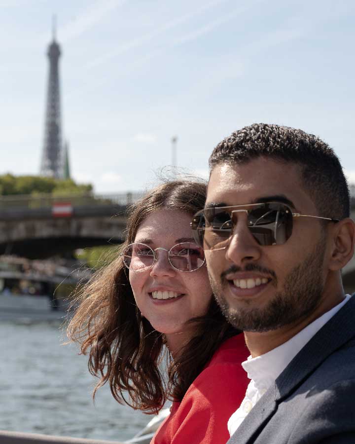 Cruise in couple