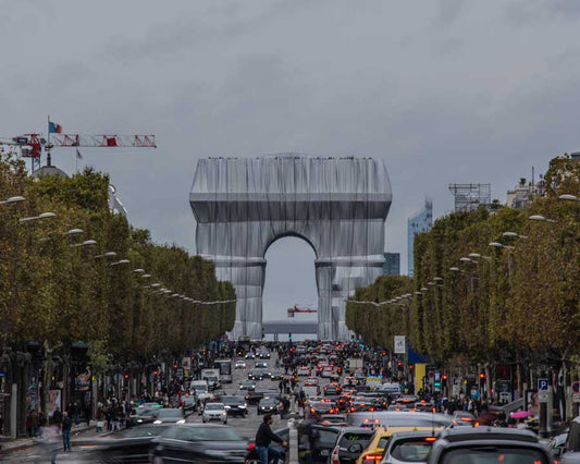 Christo y Jeanne-Claude, El Arco del Triunfo, envuelto, París, 2021 - ParisBoatClub